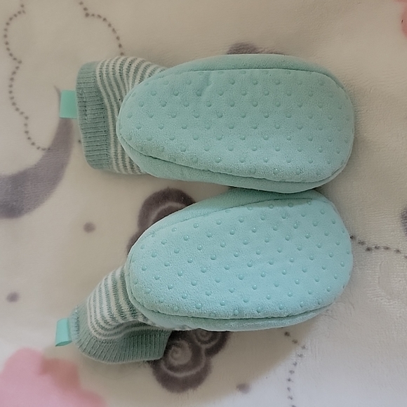 Baby socks rattle play - Picture 3 of 3